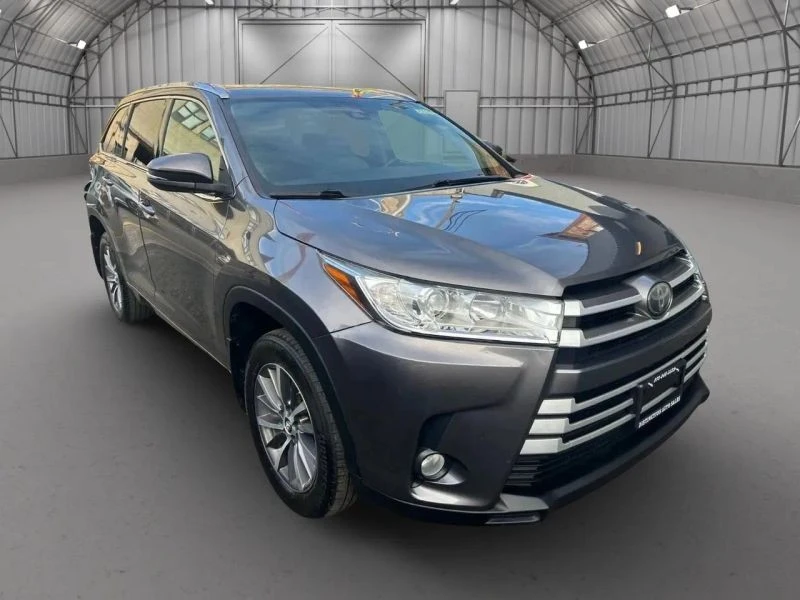 2018 Toyota Highlander - Image 8 of 12