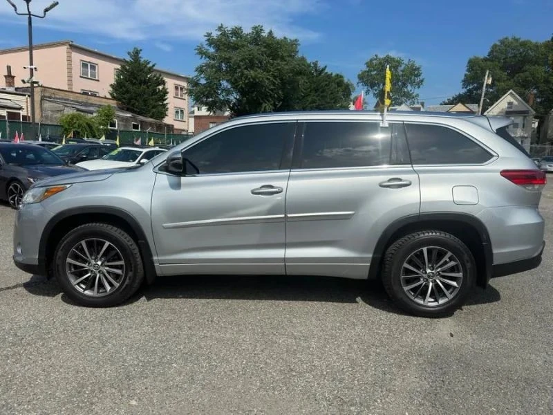 2018 Toyota Highlander - Image 7 of 12