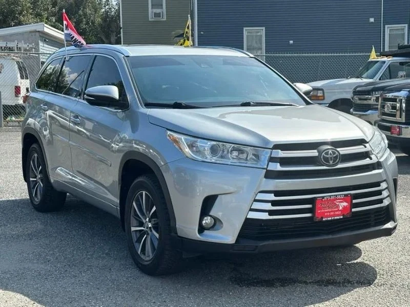 2018 Toyota Highlander - Image 3 of 12