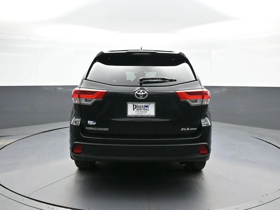 2018 Toyota Highlander - Image 7 of 21