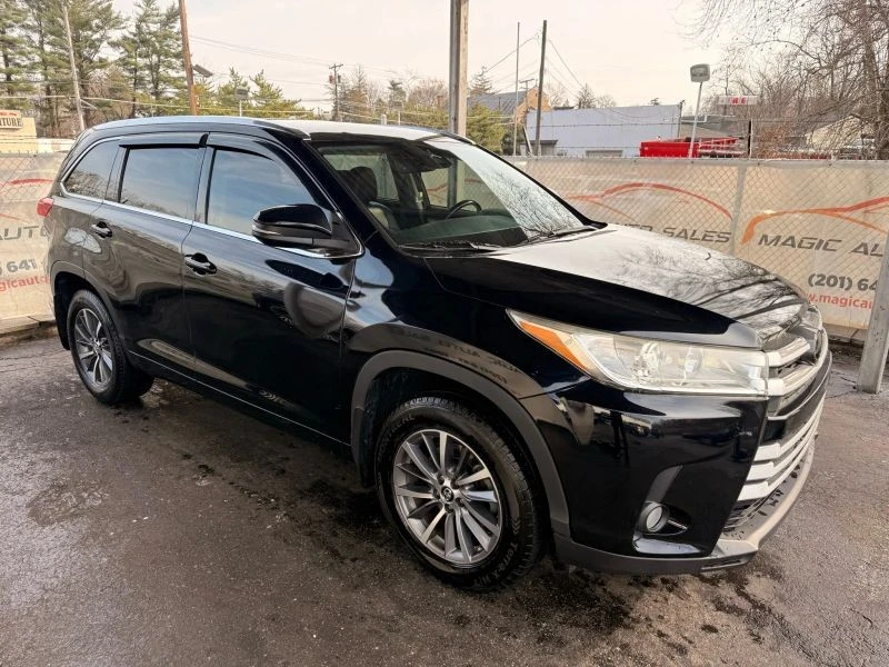 2018 Toyota Highlander - Image 7 of 12