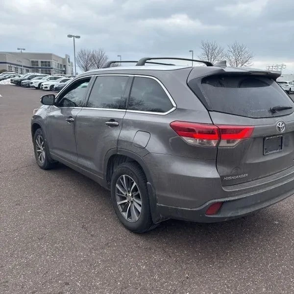2018 Toyota Highlander - Image 5 of 12