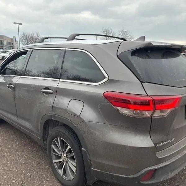 2018 Toyota Highlander - Image 6 of 12