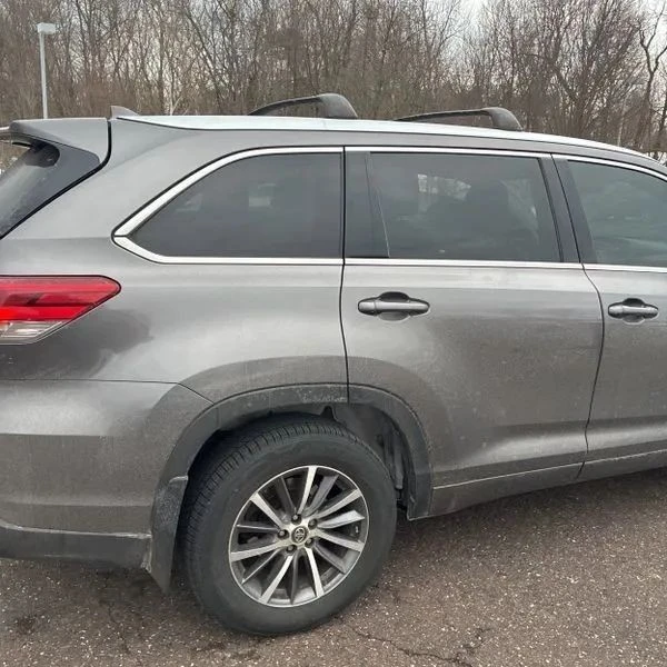 2018 Toyota Highlander - Image 9 of 12