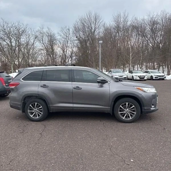 2018 Toyota Highlander - Image 10 of 12