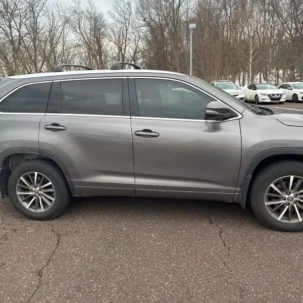 2018 Toyota Highlander - Image 11 of 12