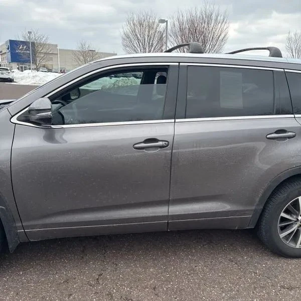 2018 Toyota Highlander - Image 4 of 12