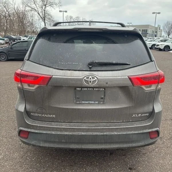 2018 Toyota Highlander - Image 7 of 12