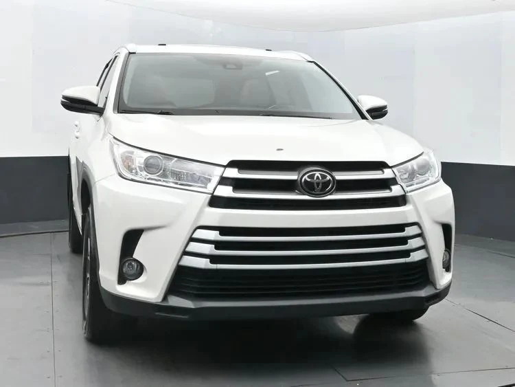 2018 Toyota Highlander - Image 3 of 12