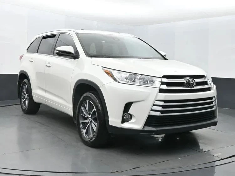 2018 Toyota Highlander - Image 2 of 12