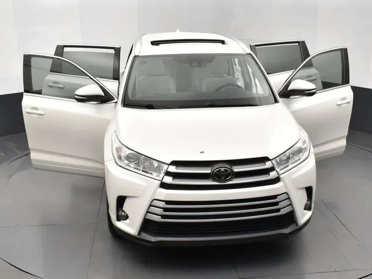 2018 Toyota Highlander - Image 10 of 12