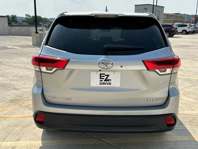 2018 Toyota Highlander - Image 4 of 12