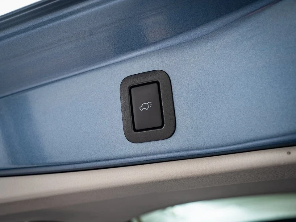 2018 Toyota Highlander - Image 19 of 21