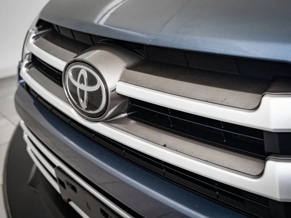 2018 Toyota Highlander - Image 3 of 21