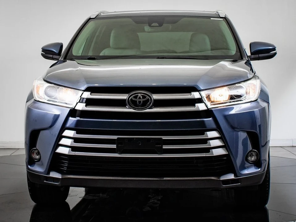 2018 Toyota Highlander - Image 2 of 21