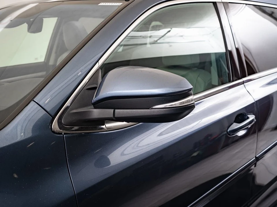 2018 Toyota Highlander - Image 16 of 21