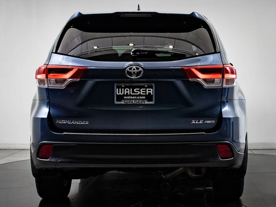 2018 Toyota Highlander - Image 7 of 21
