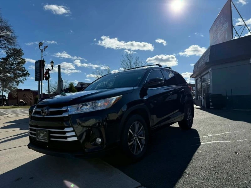 2018 Toyota Highlander - Image 9 of 12