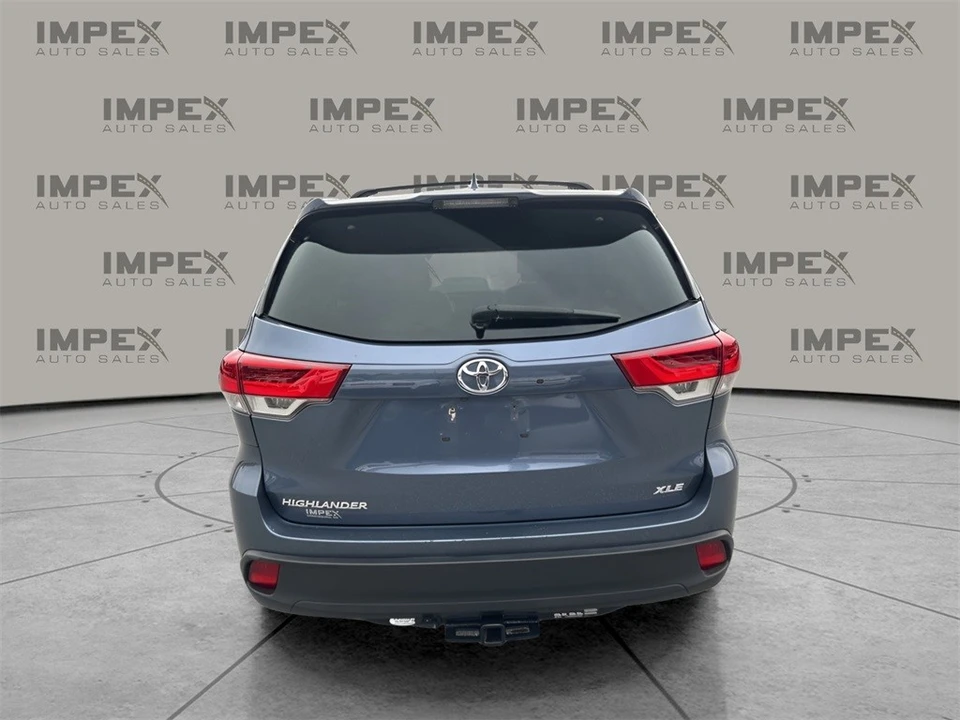 2018 Toyota Highlander - Image 4 of 12