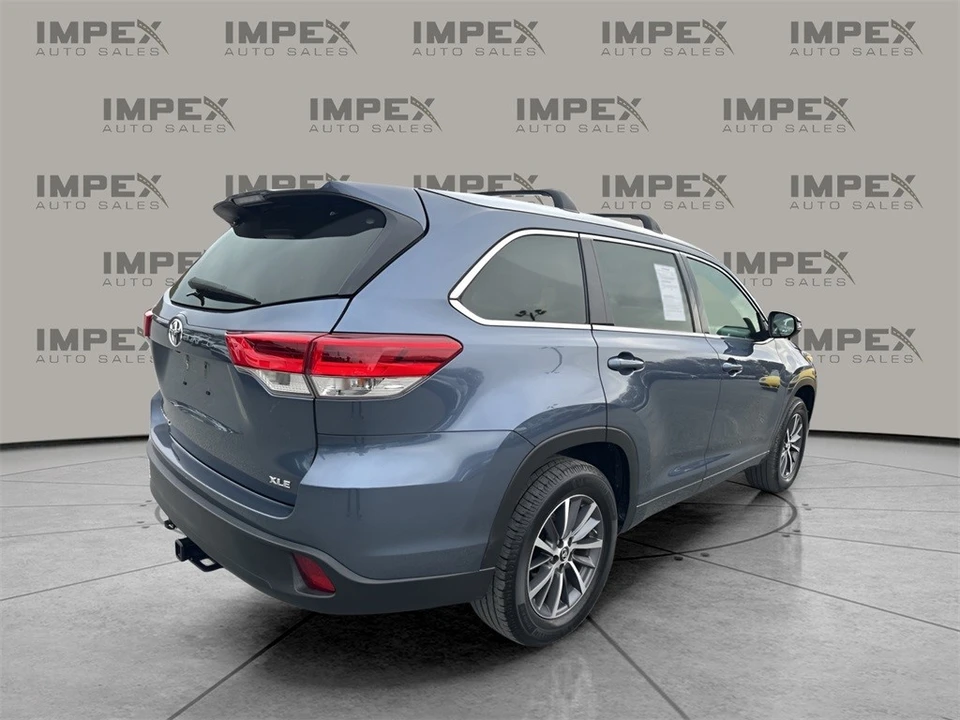 2018 Toyota Highlander - Image 5 of 12