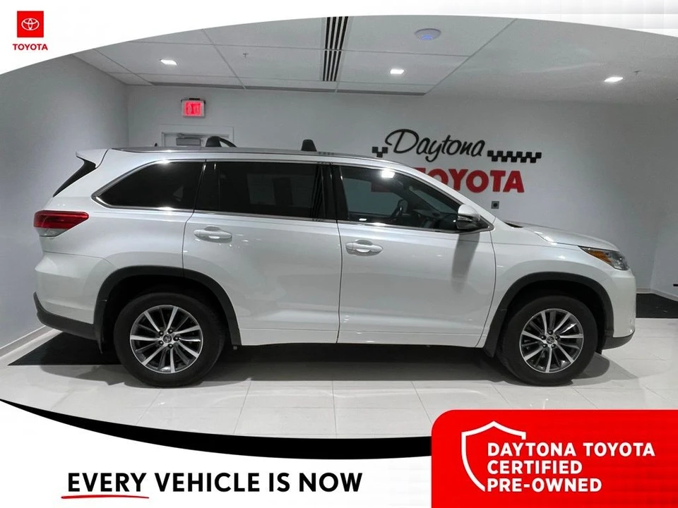 2018 Toyota Highlander - Image 2 of 10