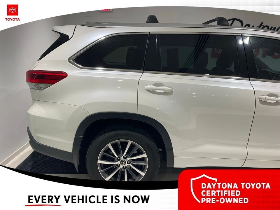 2018 Toyota Highlander - Image 8 of 10