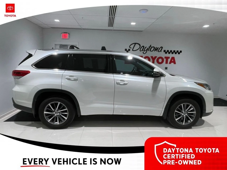 2018 Toyota Highlander - Image 7 of 10