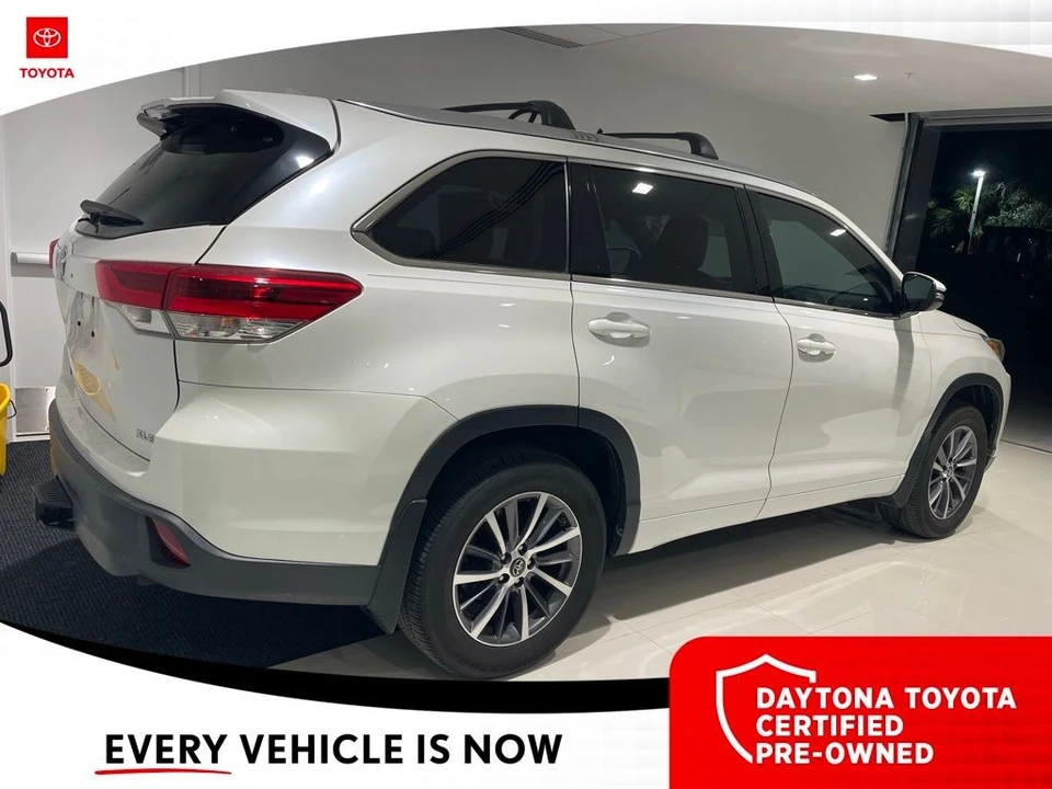 2018 Toyota Highlander - Image 5 of 10