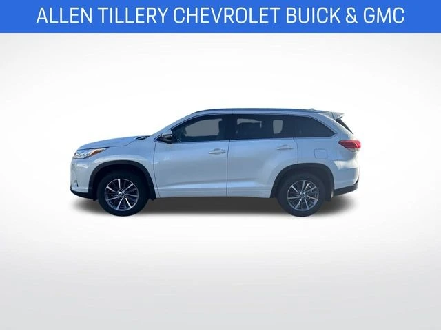 2018 Toyota Highlander - Image 2 of 12
