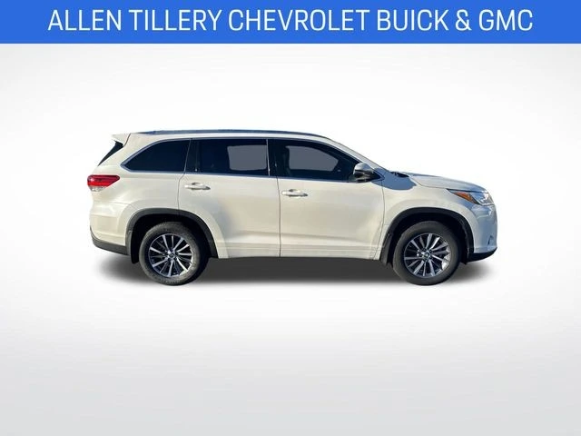 2018 Toyota Highlander - Image 6 of 12
