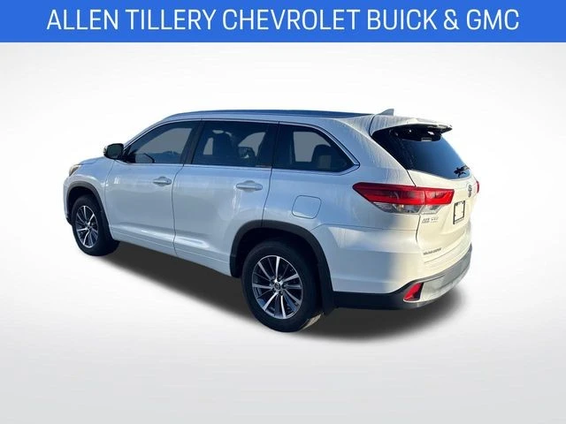 2018 Toyota Highlander - Image 3 of 12