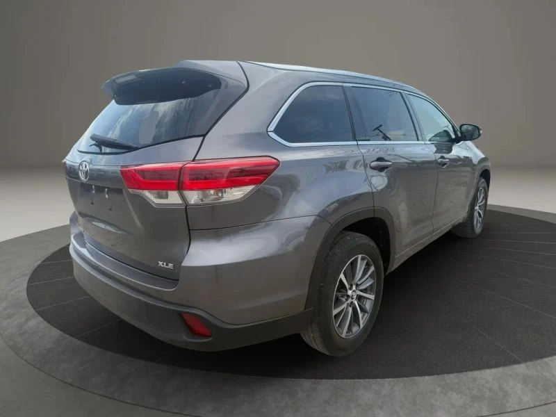 2018 Toyota Highlander - Image 5 of 12