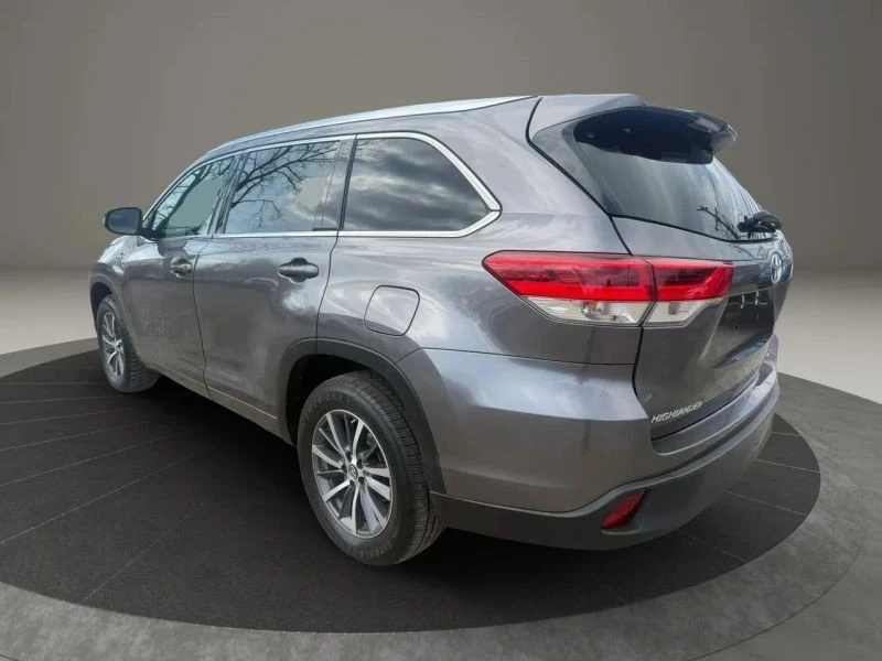 2018 Toyota Highlander - Image 7 of 12
