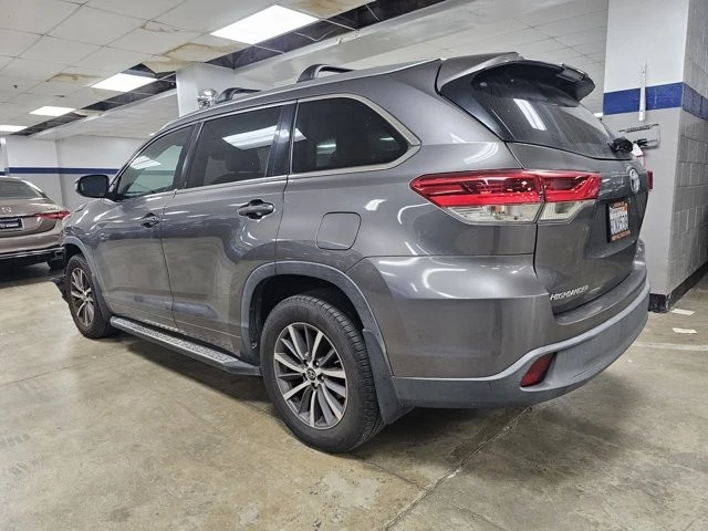 2018 Toyota Highlander - Image 3 of 12