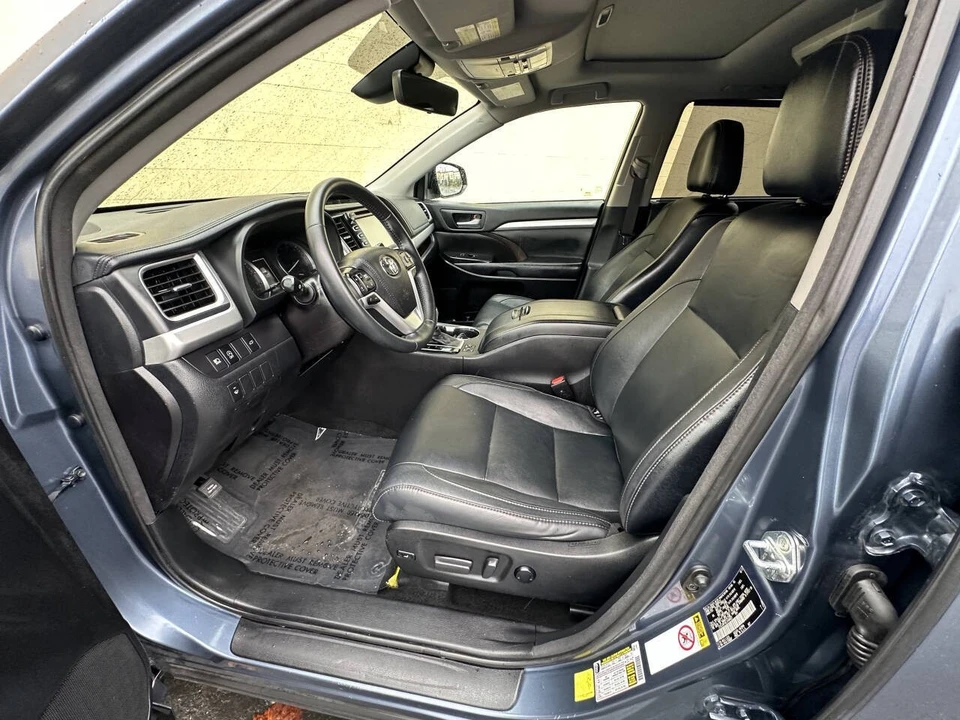 2018 Toyota Highlander - Image 9 of 21