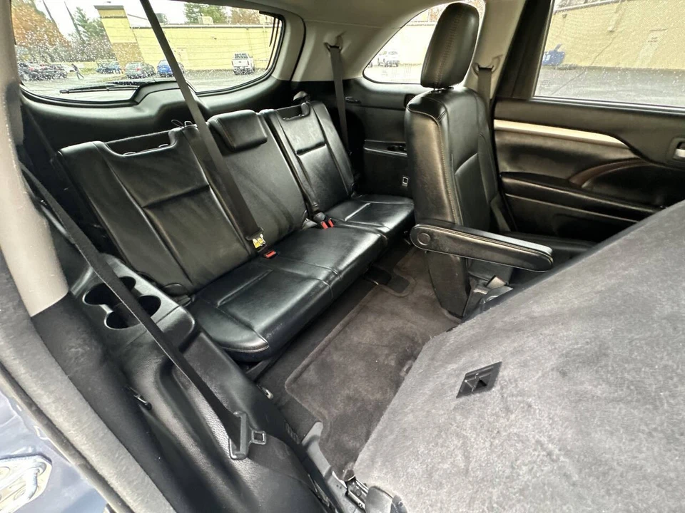 2018 Toyota Highlander - Image 15 of 21