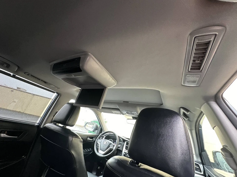 2018 Toyota Highlander - Image 16 of 21