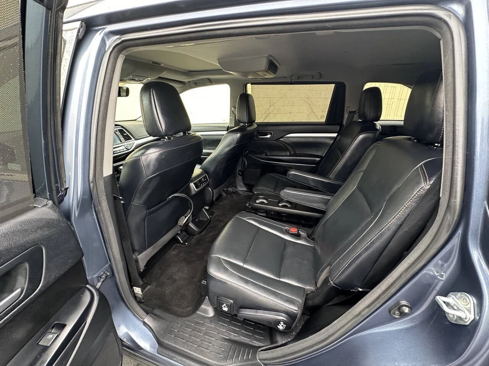 2018 Toyota Highlander - Image 12 of 21