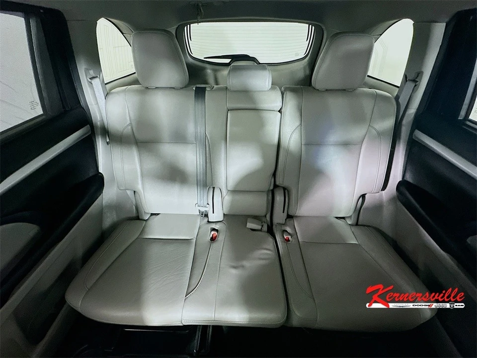 2018 Toyota Highlander - Image 13 of 21