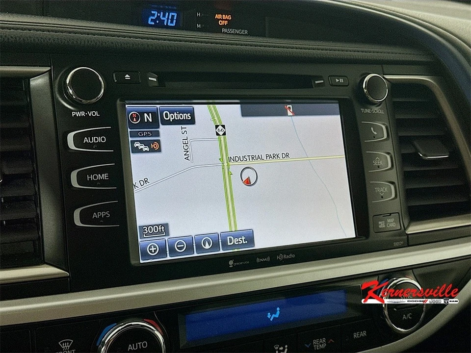 2018 Toyota Highlander - Image 19 of 21
