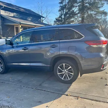 2018 Toyota Highlander XLE Sport Utility 4D