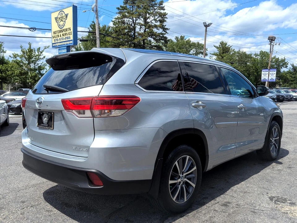 2018 Toyota Highlander - Image 7 of 21