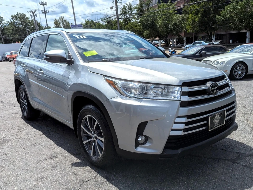 2018 Toyota Highlander - Image 5 of 21