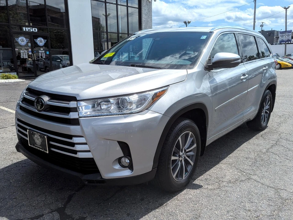 2018 Toyota Highlander - Image 2 of 21