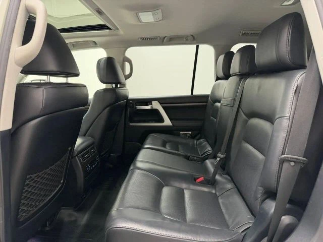 2018 Toyota J200 Land Cruiser - Image 16 of 31
