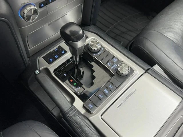 2018 Toyota J200 Land Cruiser - Image 30 of 31