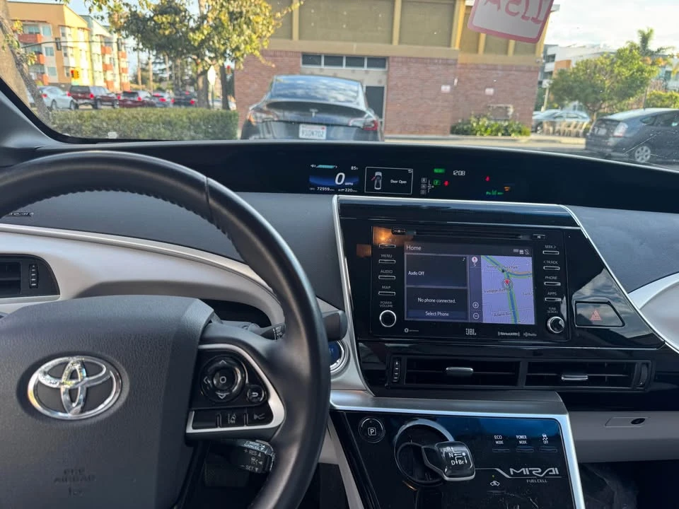 2018 Toyota Mirai - Image 2 of 3