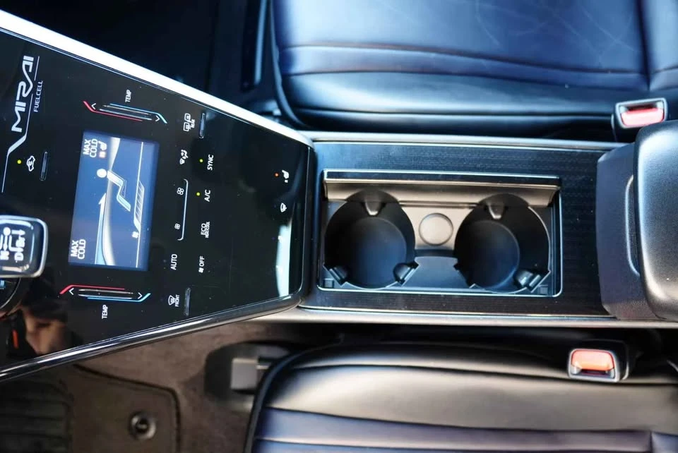 2018 Toyota Mirai - Image 10 of 14
