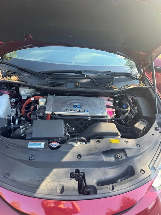 2018 Toyota Mirai - Image 17 of 19