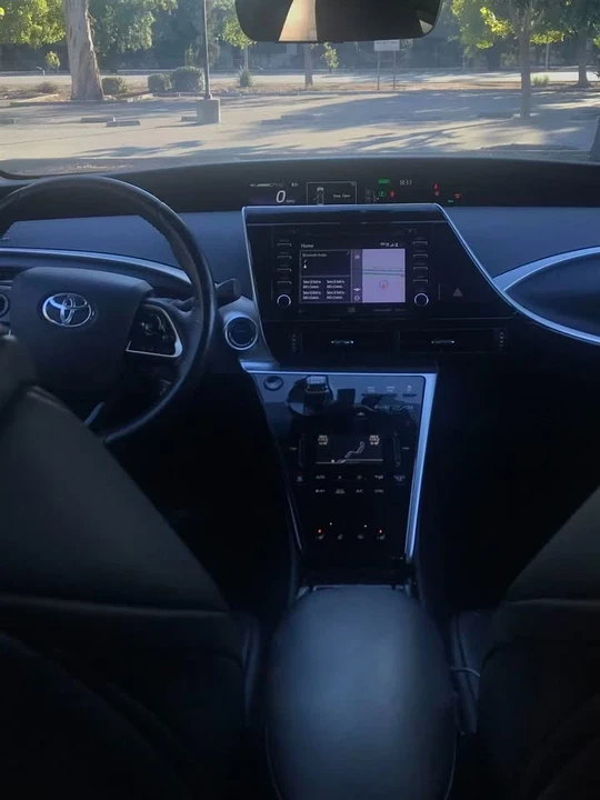2018 Toyota Mirai - Image 3 of 8